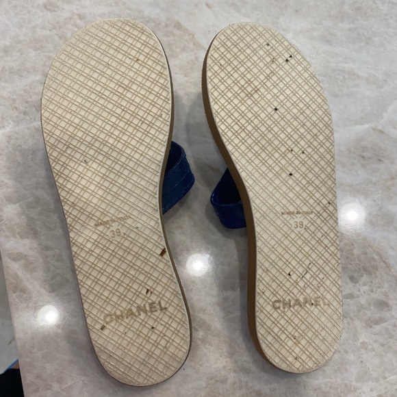 Chanel Red/Blue pool slides 39 - Picture 7 of 7